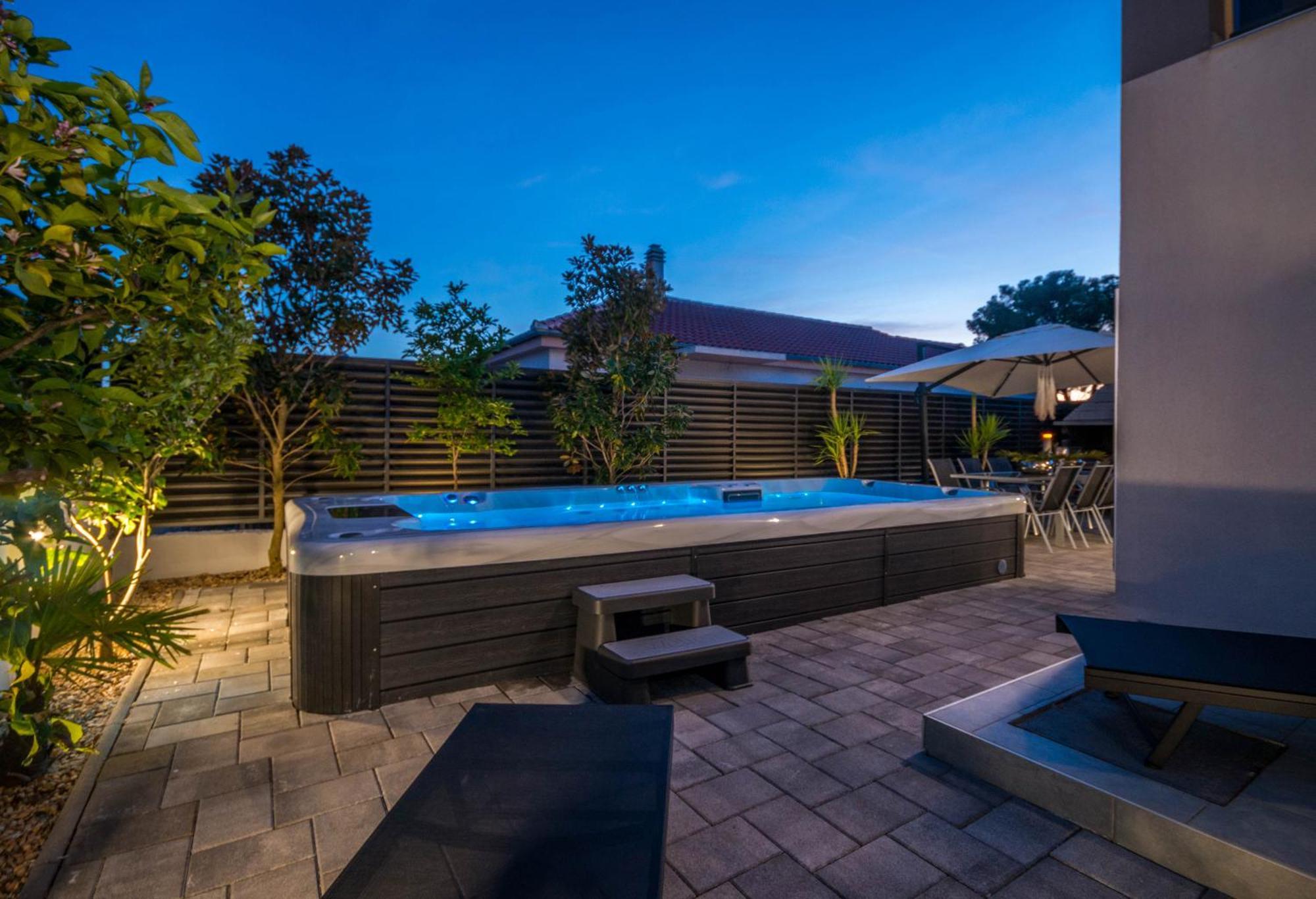 House With Pool Ledenko