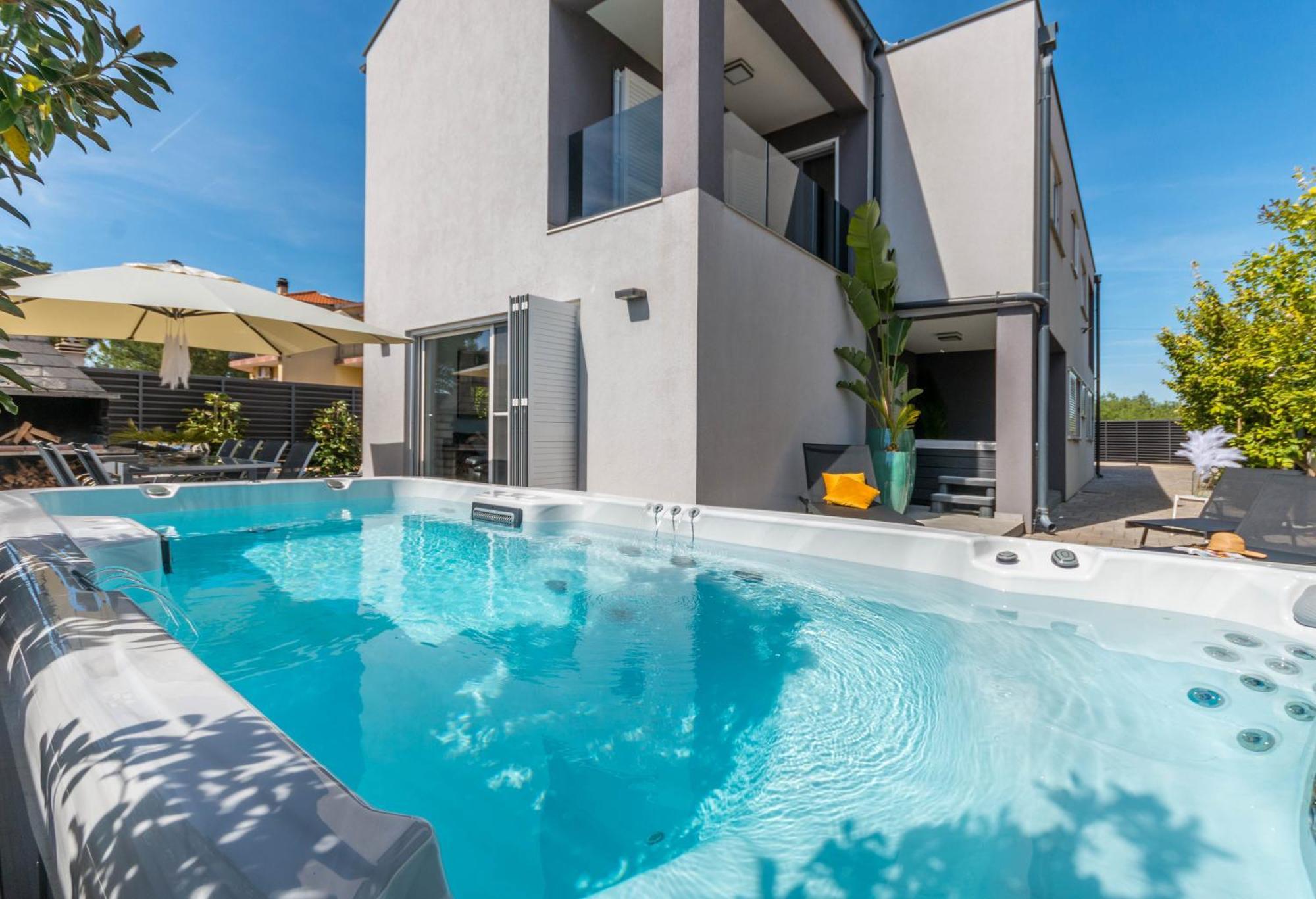 House With Pool Ledenko Biograd Na Moru