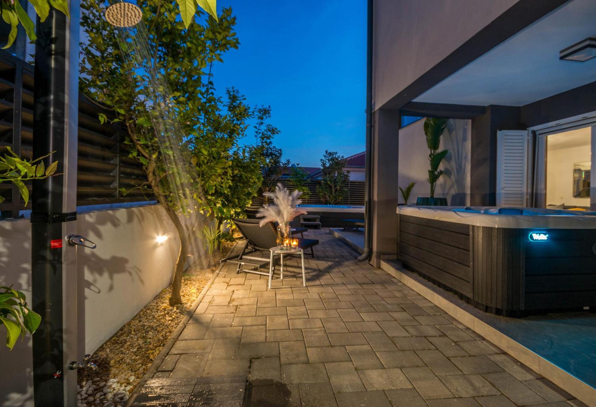 Apartment House With Pool Ledenko *