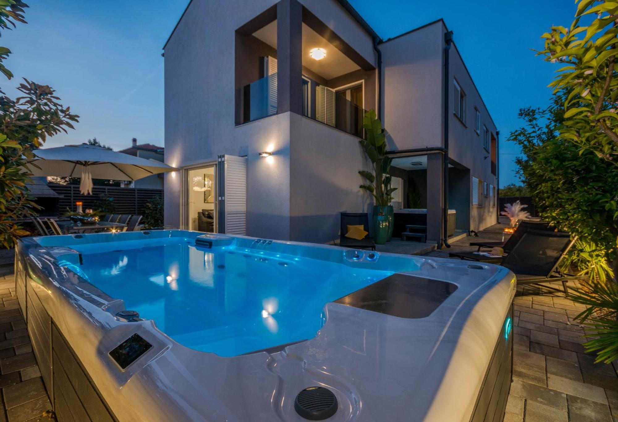 Apartment House With Pool Ledenko *