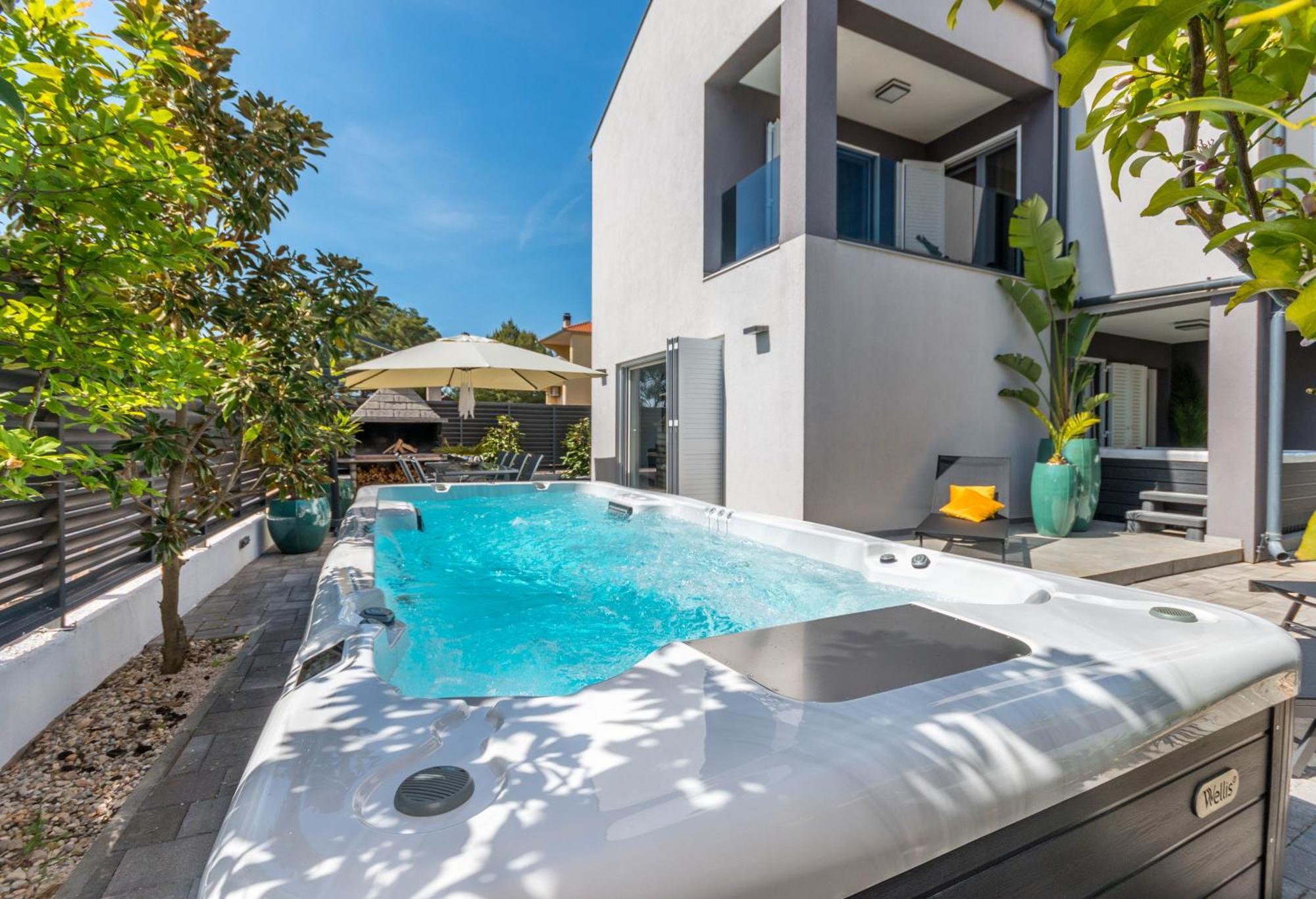 House With Pool Ledenko Biograd Na Moru