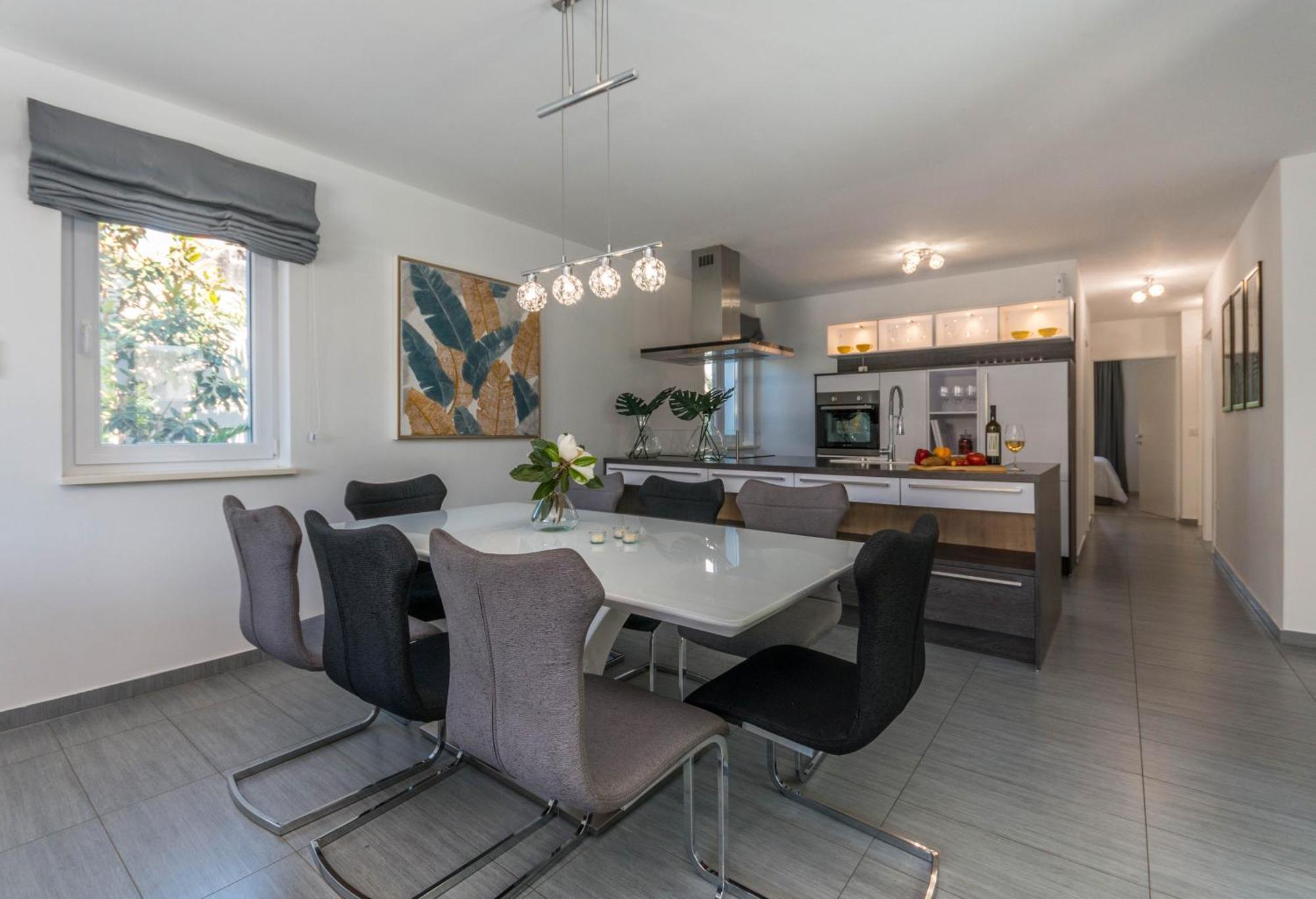 Apartment House With Pool Ledenko Biograd Na Moru
