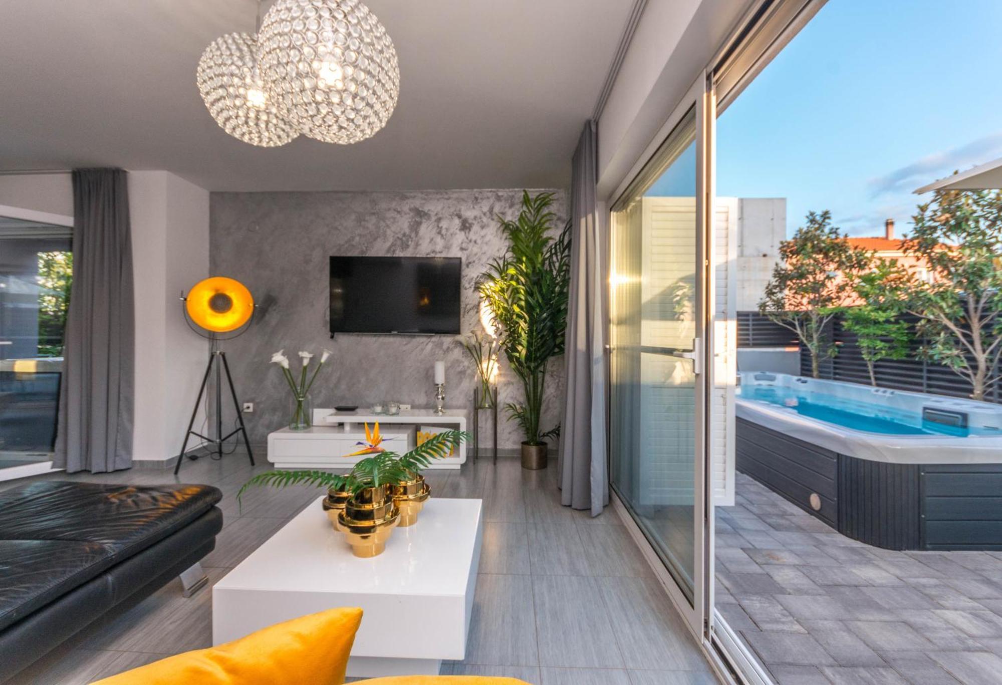Apartment House With Pool Ledenko Biograd Na Moru