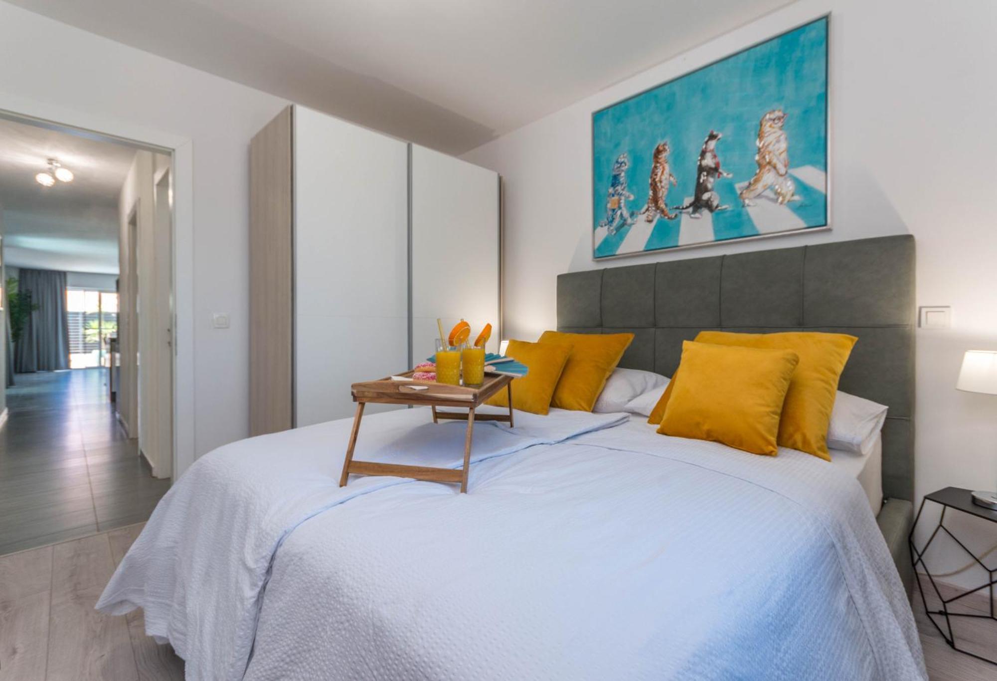 Apartment House With Pool Ledenko Biograd Na Moru